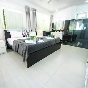  Apartment Los Corales Sortosan Private Beach Club